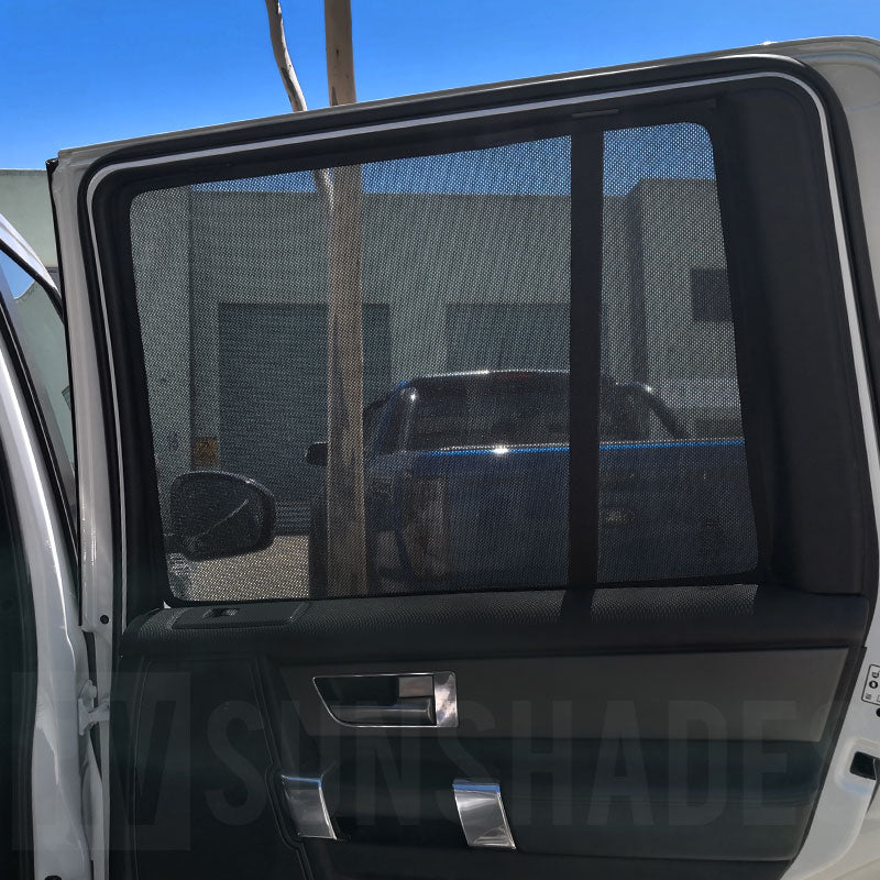 LAND ROVER Discovery 3/4 L319 4WD Window Shade 2004-2017 [Tailgate Window] - RVSUNSHADES